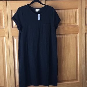 Gap true black t-shirt dress size L Tall